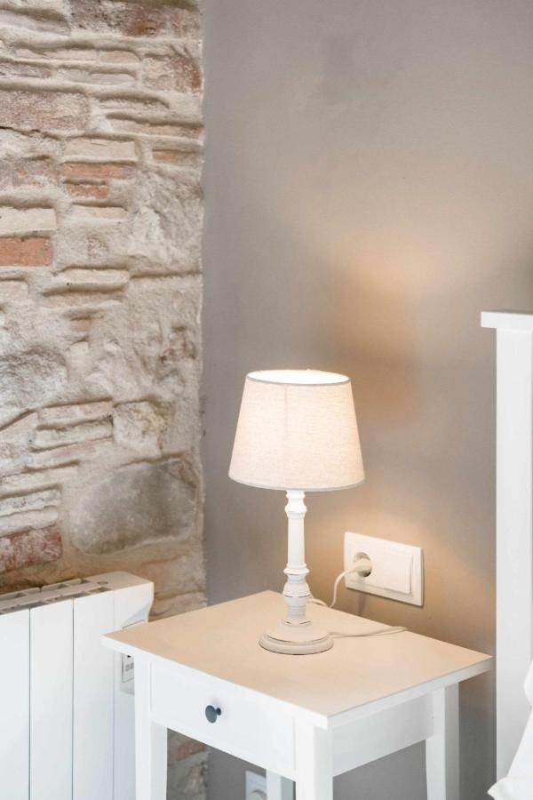 Revitalized Apartment In Historical Building Girona Eksteriør bilde