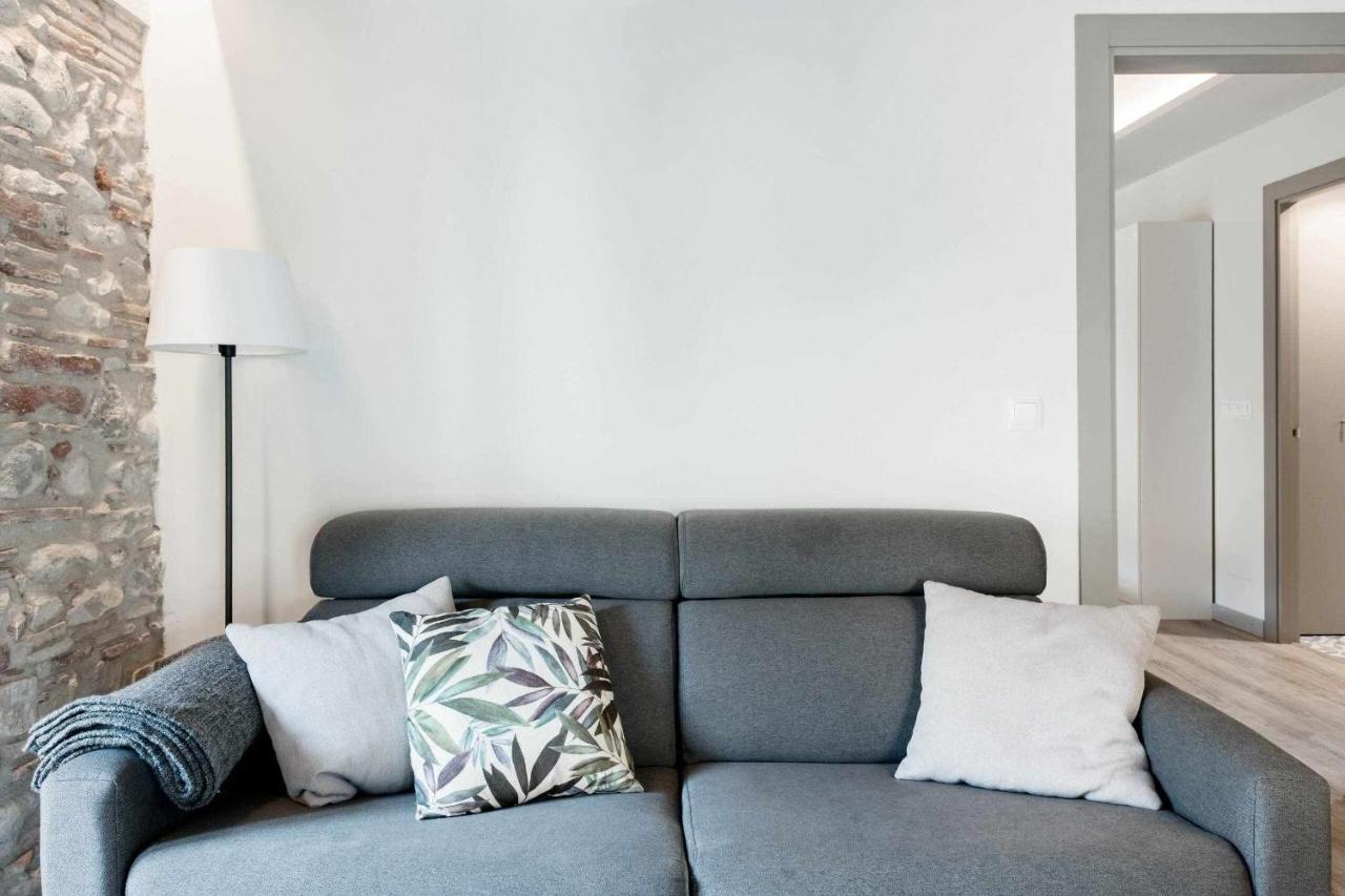 Revitalized Apartment In Historical Building Girona Eksteriør bilde
