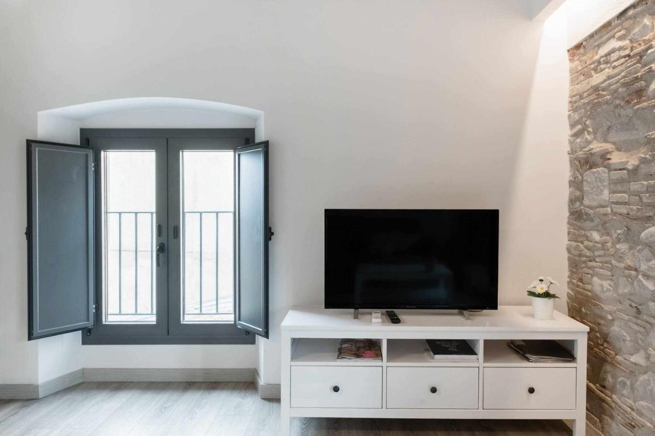 Revitalized Apartment In Historical Building Girona Eksteriør bilde