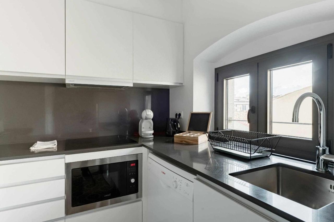 Revitalized Apartment In Historical Building Girona Eksteriør bilde