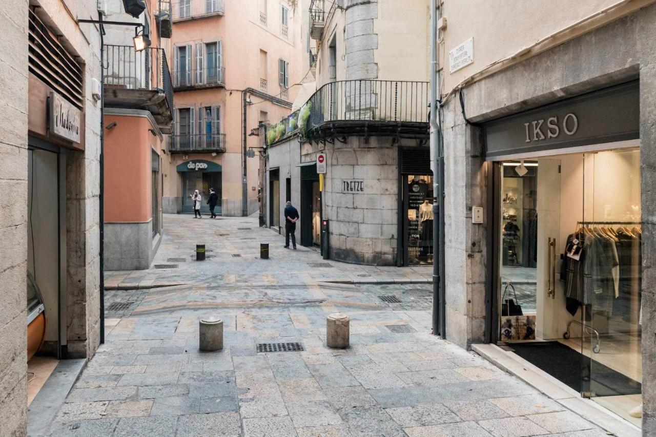 Revitalized Apartment In Historical Building Girona Eksteriør bilde