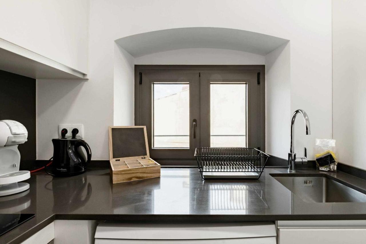 Revitalized Apartment In Historical Building Girona Eksteriør bilde