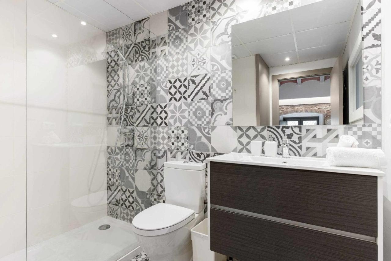 Revitalized Apartment In Historical Building Girona Eksteriør bilde