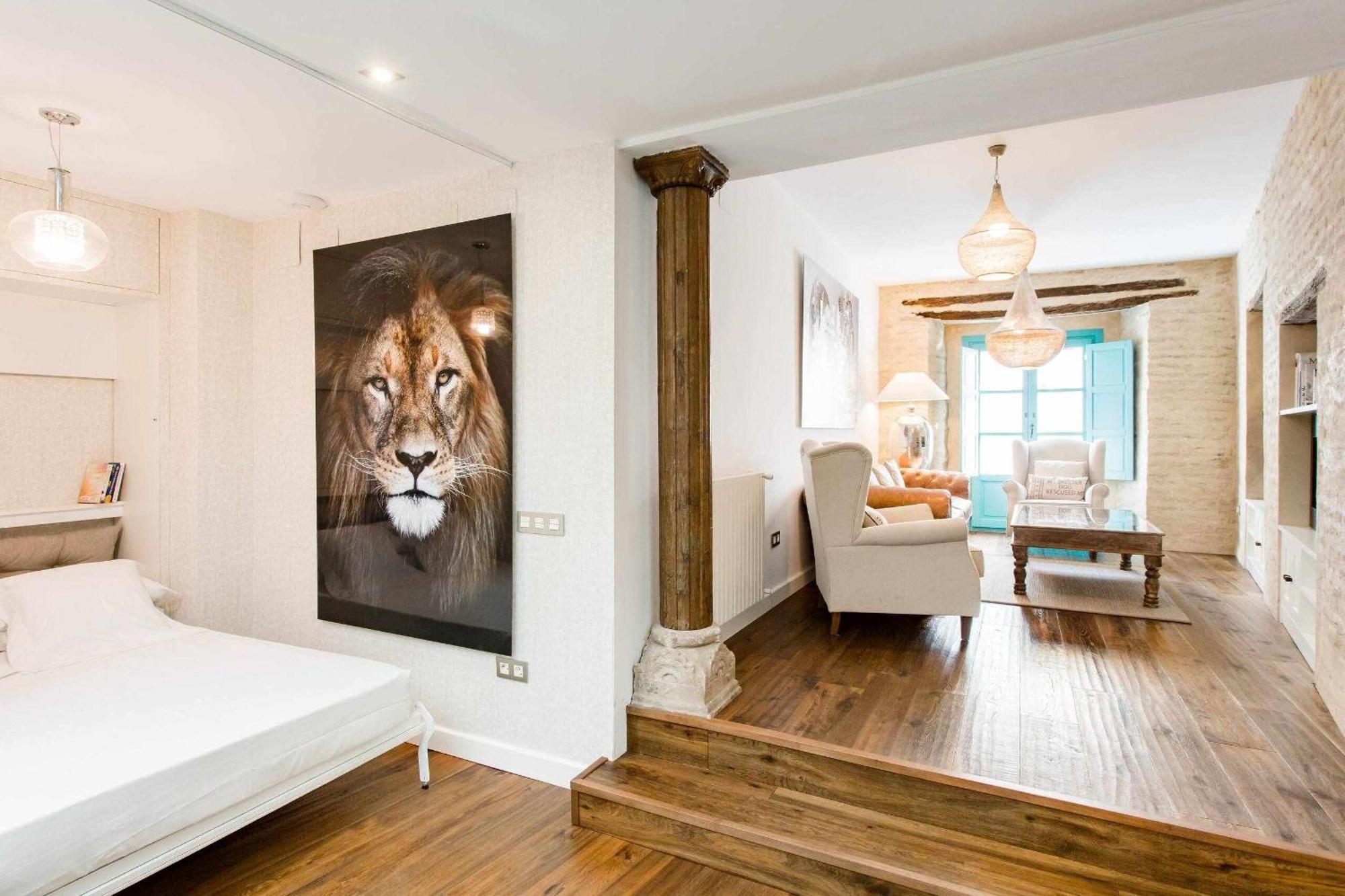 Revitalized Apartment In Historical Building Girona Eksteriør bilde